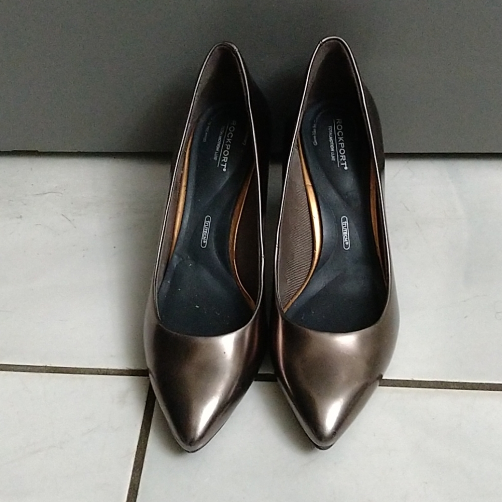 Shoes - Picture 3 of 5